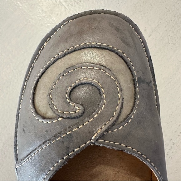 Spring Step Women’s Cosmic-Blue Leather Adjustable Strap Shoes Size 38 (7/8) GUC - Picture 6 of 11